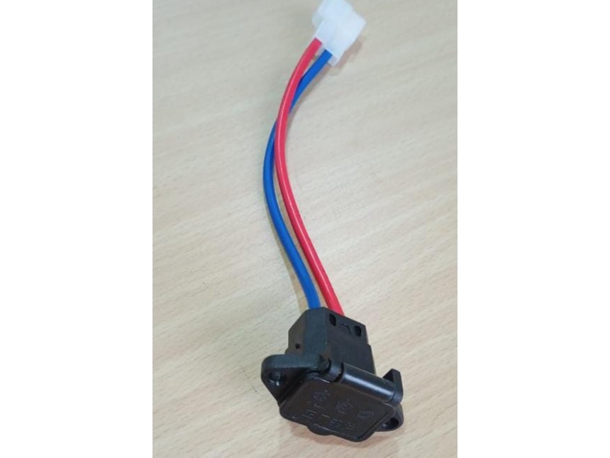 3 pin male charging socket for electric scooty 1