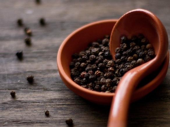 Malabar Black Papper Bold | काली मिर्च | 30kg Bag 4