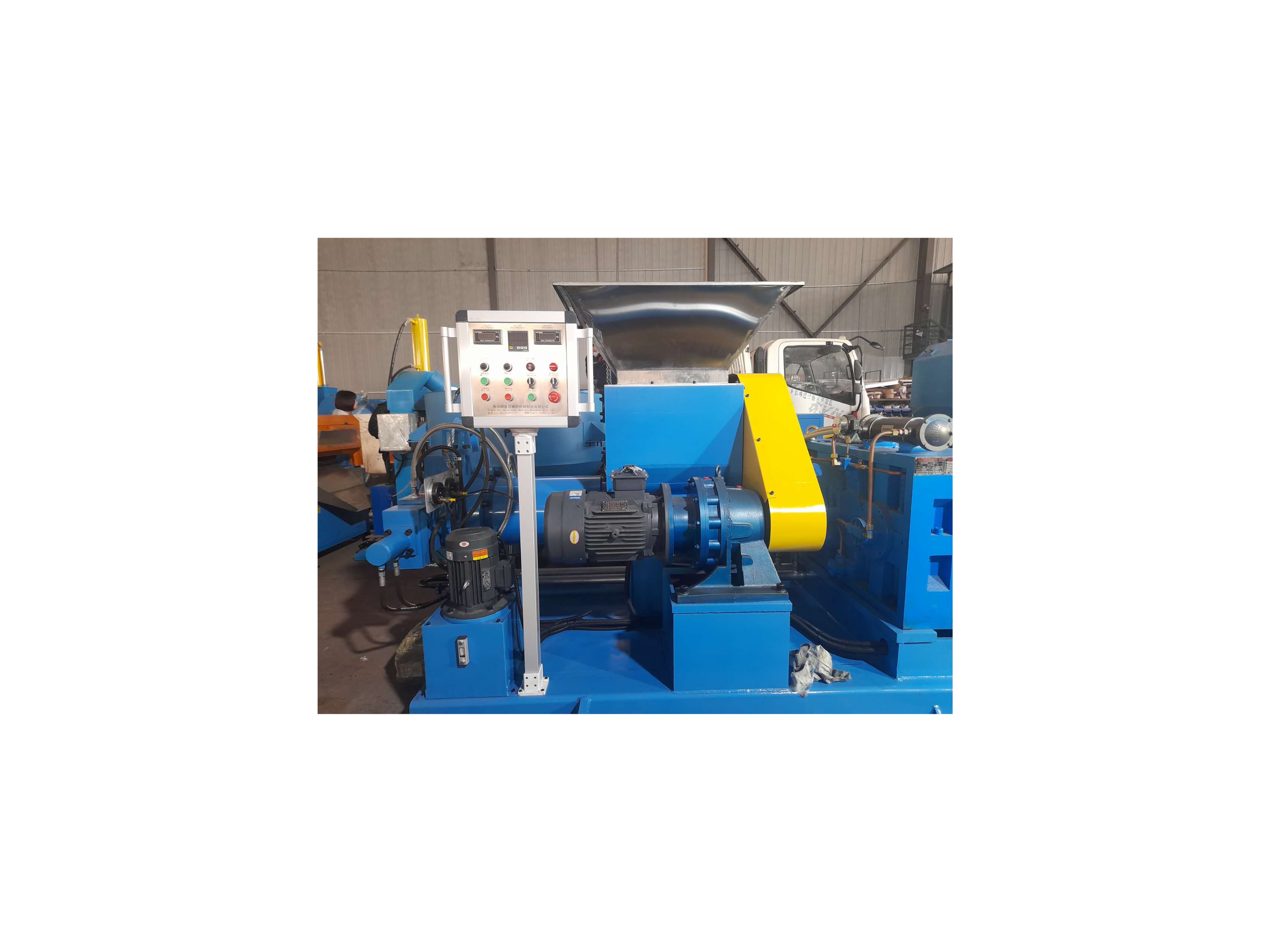 Forced feed Rubber Strainer extruder 2