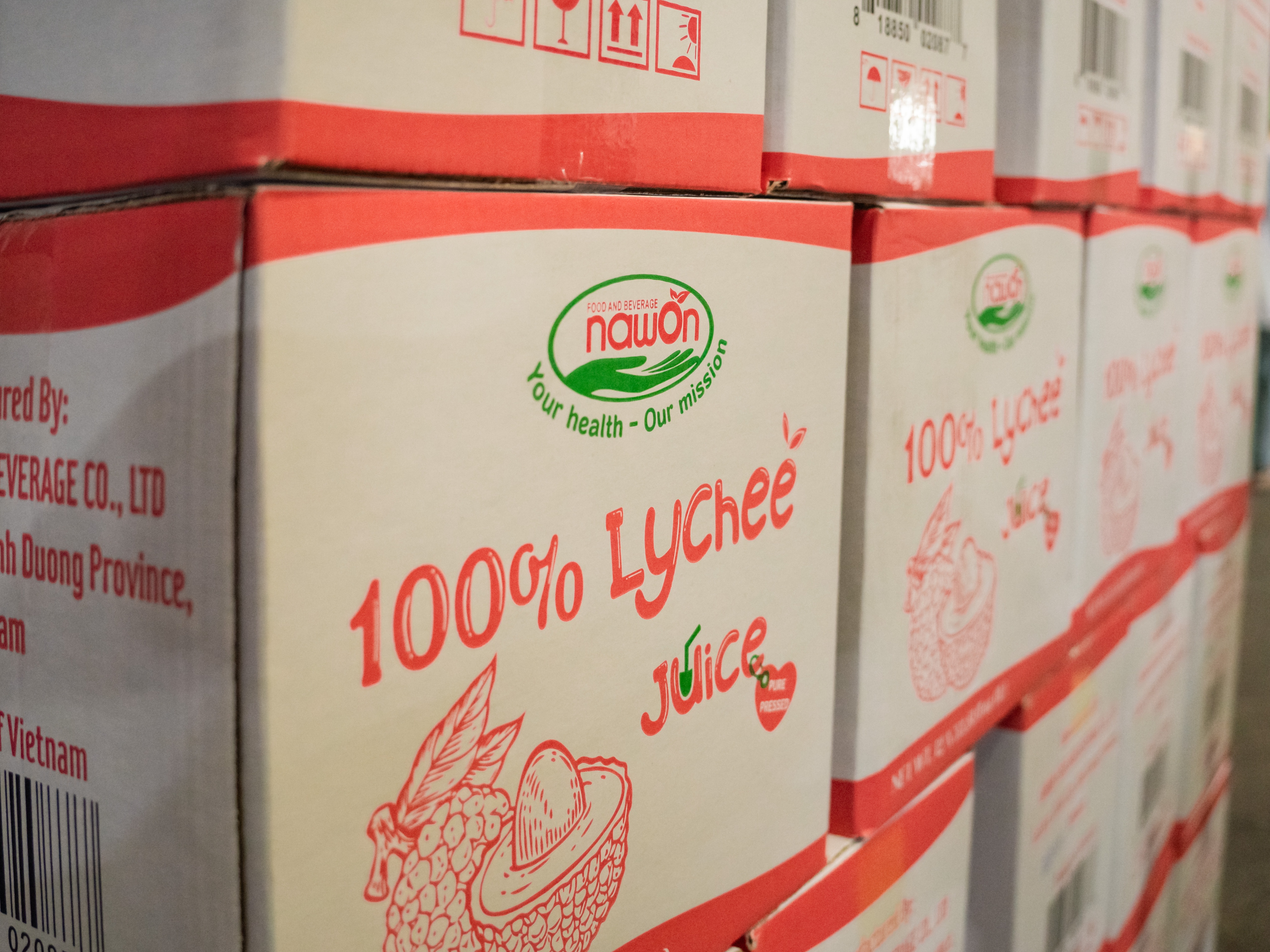 Natural Fruit Juice NFC 1000ml NAWON FnB Top Brand in Vietnam Soft Drink Free Sample Low MOQ 6