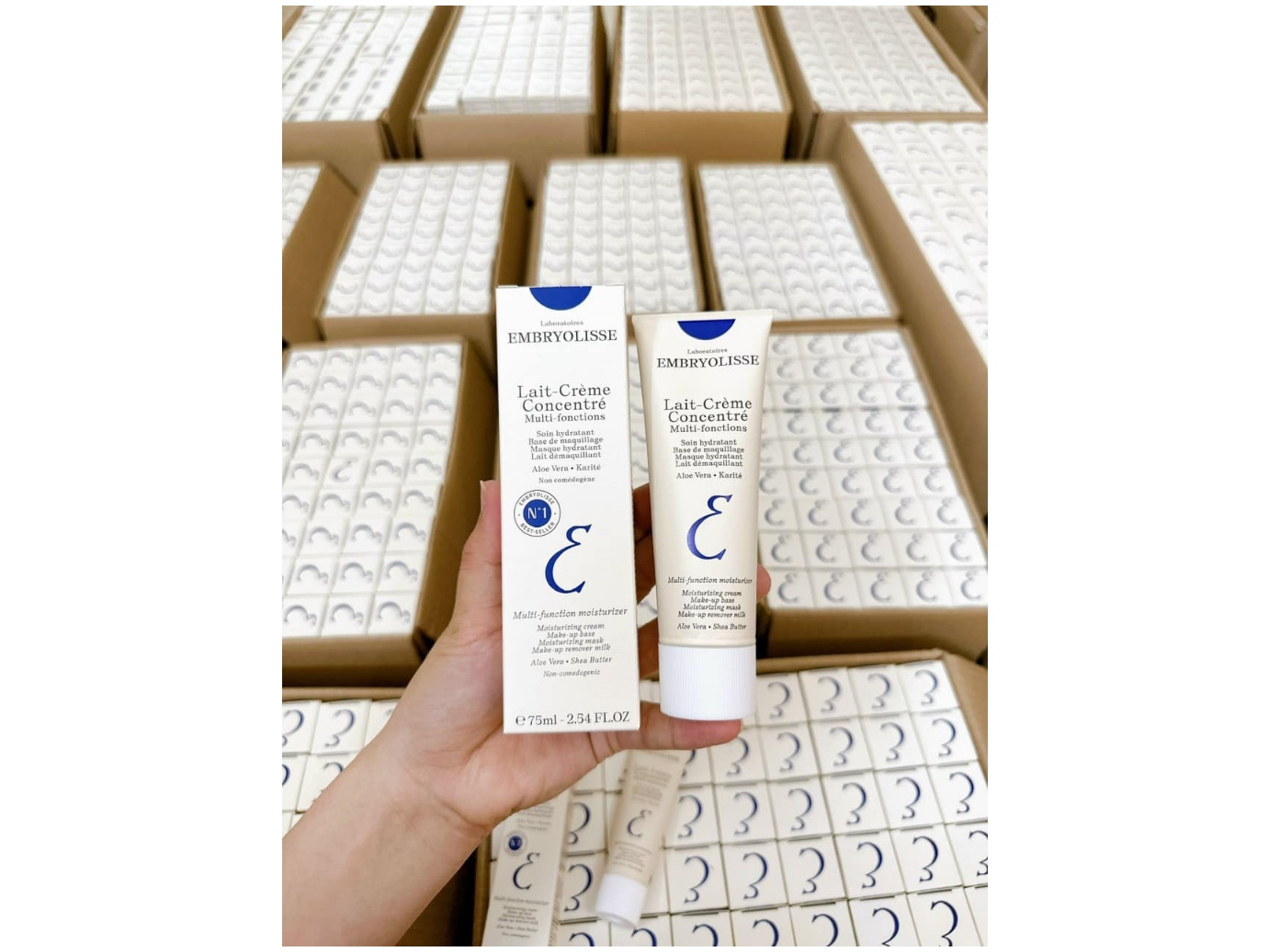 Embryolisse Lait-Crème Concentré's creamy milk 1