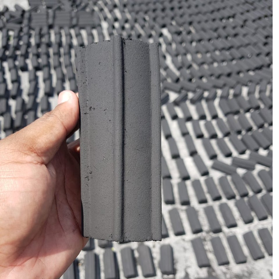 Premium Quality Coconut Shell Charcoal Briquettes 3